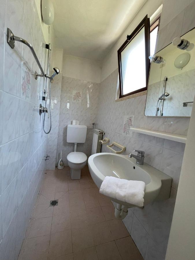 Casa Violetta Bed & Breakfast Marina di Massa Exterior foto