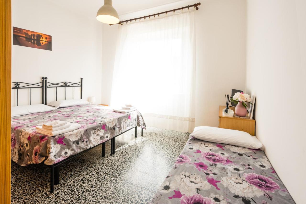 Casa Violetta Bed & Breakfast Marina di Massa Exterior foto