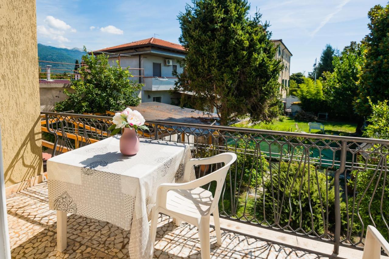 Casa Violetta Bed & Breakfast Marina di Massa Exterior foto