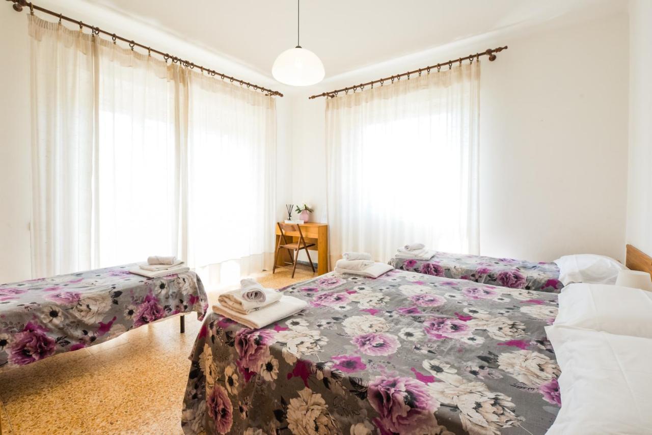 Casa Violetta Bed & Breakfast Marina di Massa Exterior foto